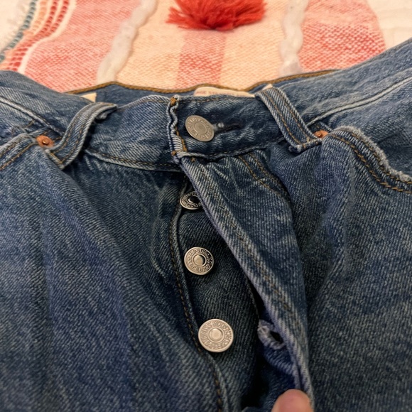 Levi’s 501 Straight Leg Jeans - Picture 4 of 8